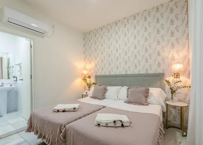 Nuea Alameda 3*